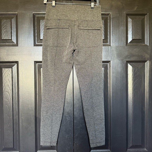 Athleta Delancey Black and Gray Herringbone Leggings with Zip Pockets Size M - Picture 5 of 7